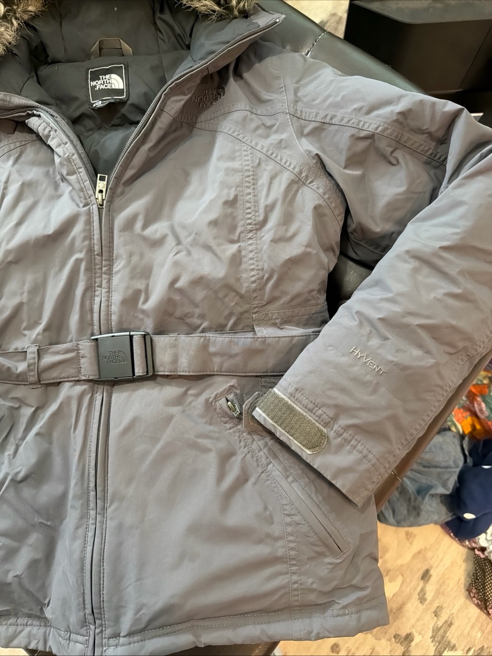 The North Face Women's Puffer Jacket Medium Gray, Goose Down, Faux Fur, Hooded - Picture 5 of 7